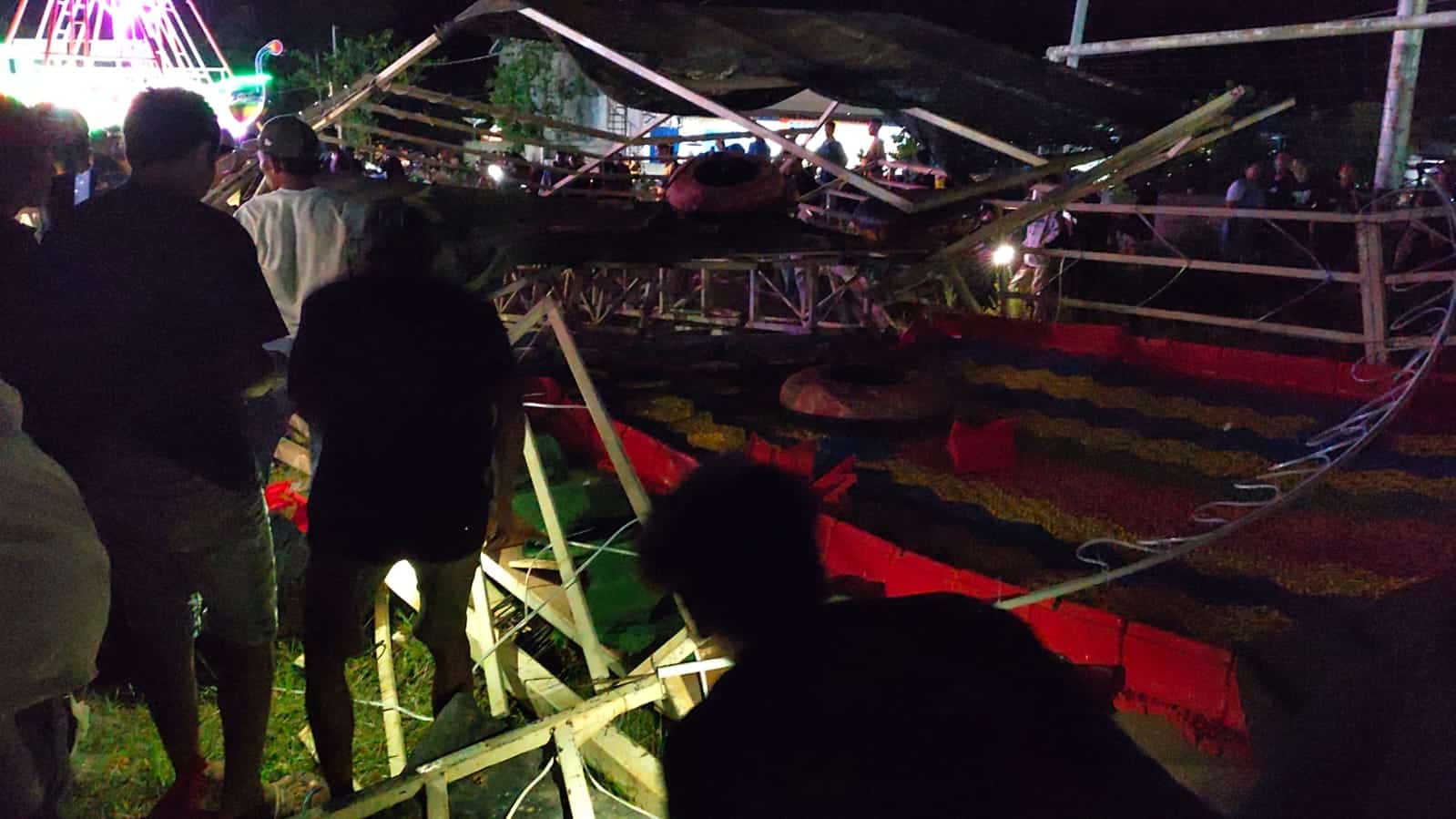 Foto: Baru Dibuka, Wahana Perosotan Pelangi di Pasar Malam Air Upas Ketapang Ambruk | Pifa Net