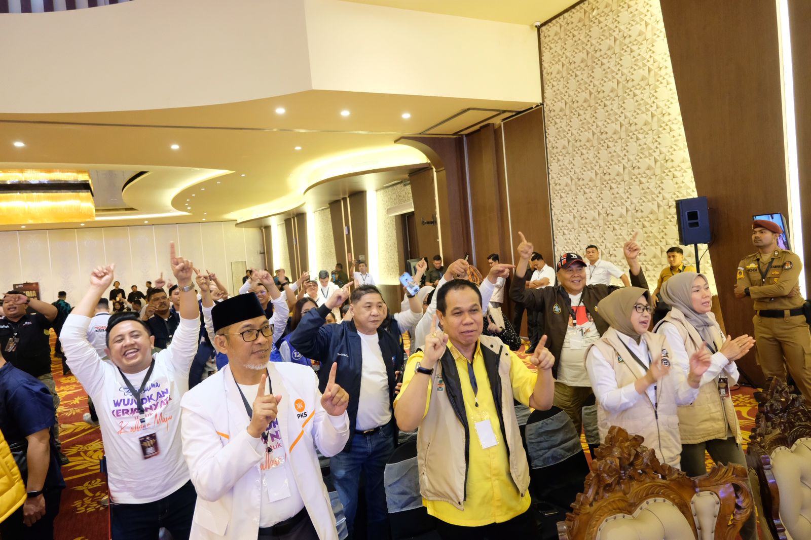 Foto:   Sutarmidji-Didi Dapat Dukungan dari Golkar Kalbar Berkat Visi Misi Jelas | Pifa Net
