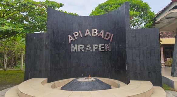 Foto: Api Abadi Mrapen Grobogan Kembali Menyala Setelah Padam Sebulan Lebih | Pifa Net