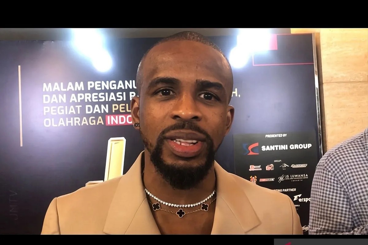 Foto: Greg Nwokolo Nilai Timnas Indonesia Maju Sepuluh Langkah Lalu Mundur Lagi Usai Gagal di SEA Games 2025 | Pifa Net