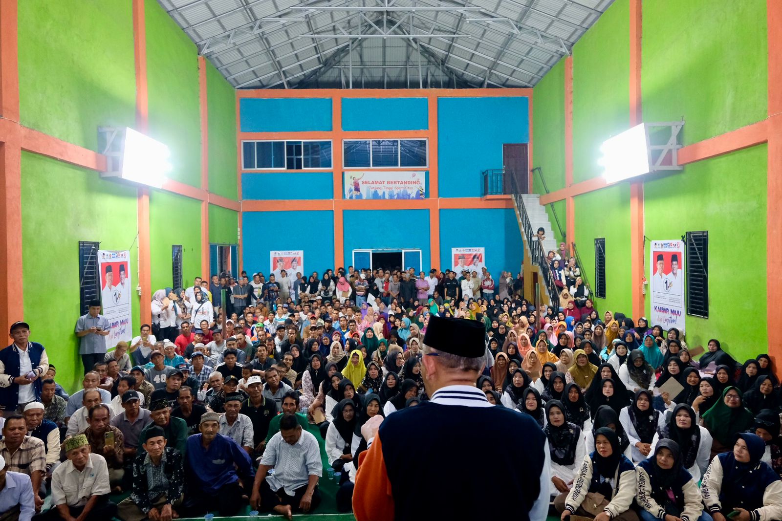 Foto: Sutarmidji Sudah Buktikan Cintanya pada Sambas | Pifa Net