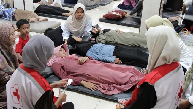 Foto:  Korban Dugaan Keracunan MBG di Sidoarjo Bertambah Jadi 730 Orang | Pifa Net
