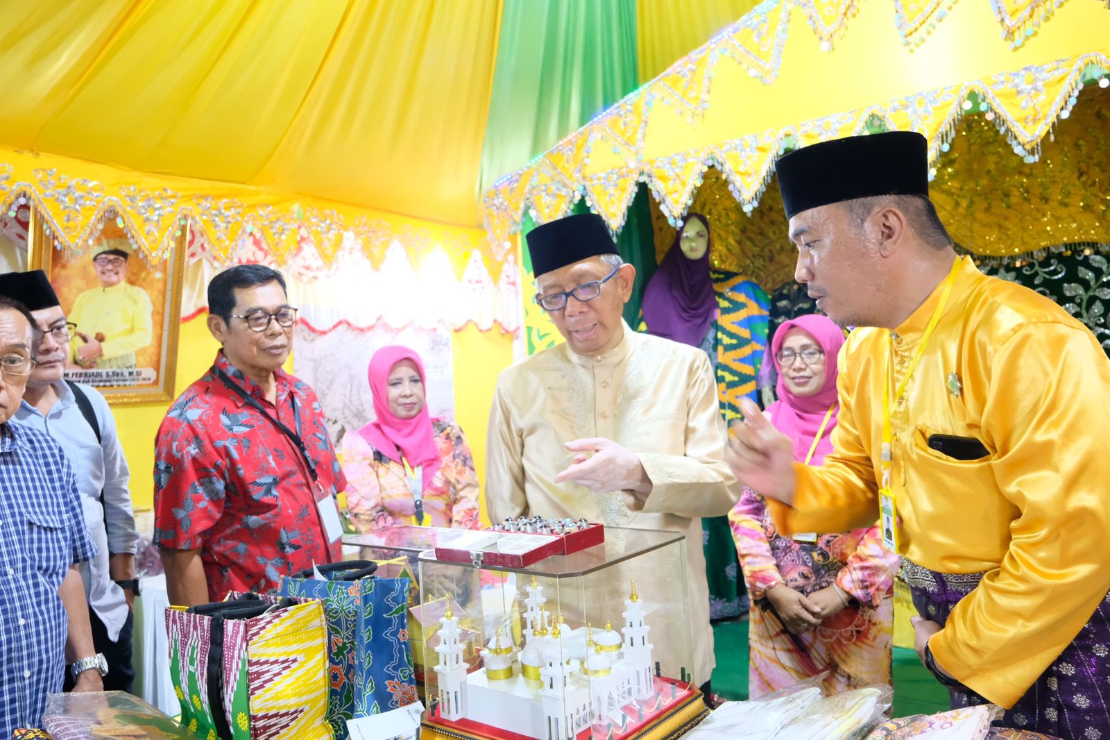 Foto: Sutarmidji Dorong Festival Budaya Melayu Kalbar Jadi Agenda Tahunan untuk Pelestarian Budaya dan Pengembangan UMKM | Pifa Net