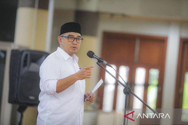 Foto: Masuki Tahun Kedua, Wali Kota Bandung Farhan Fokus Infrastruktur, Ekonomi Rakyat, dan Serapan Tenaga Kerja | Pifa Net