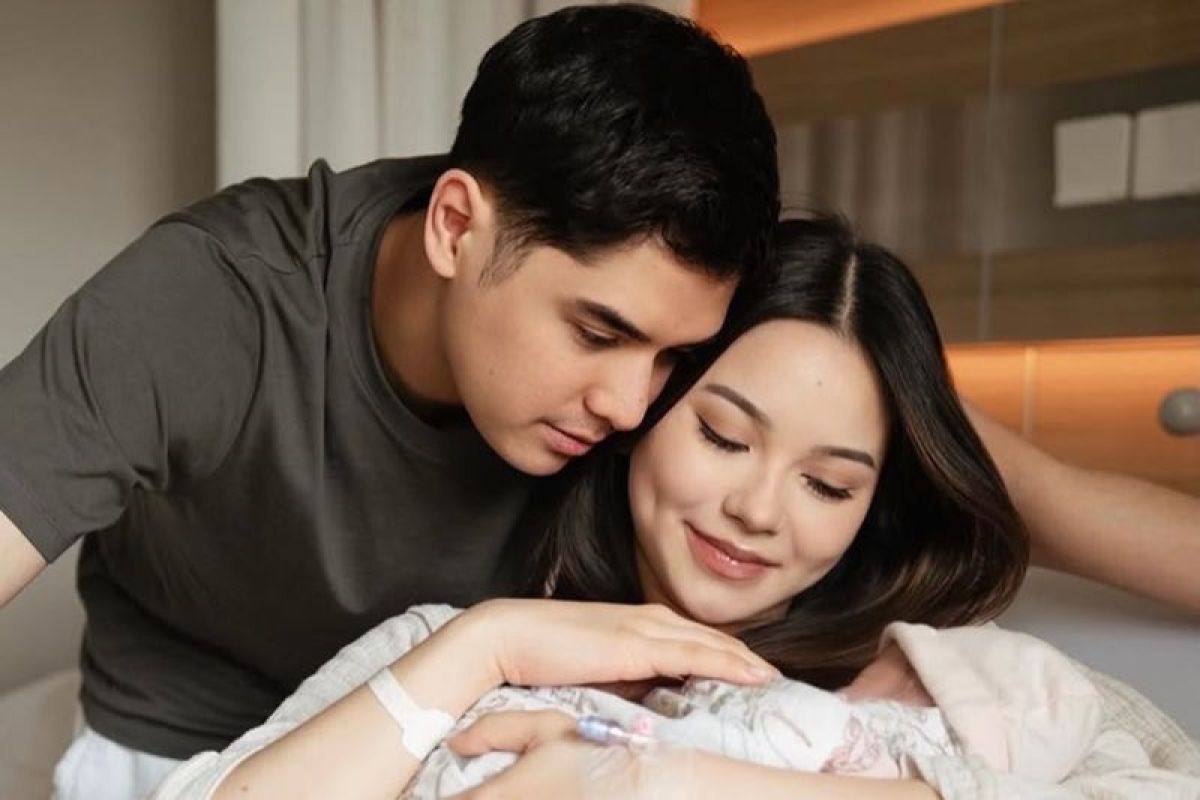 Al Ghazali dan Alyssa Daguise Sambut Kelahiran Anak Pertama