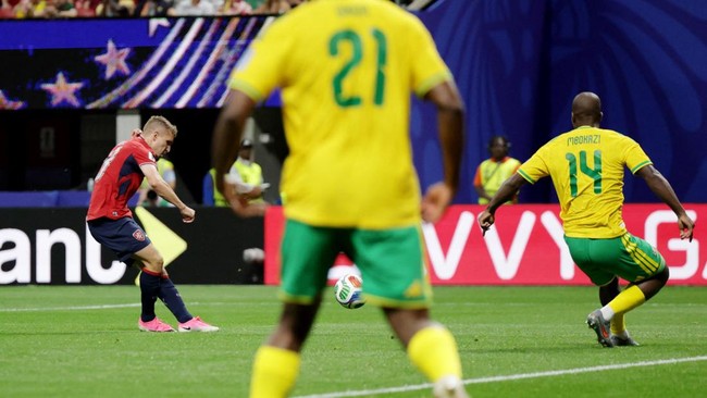 Sengit, Republik Ceko Unggul 1-0 atas Afrika Selatan di Babak Pertama. Reuters