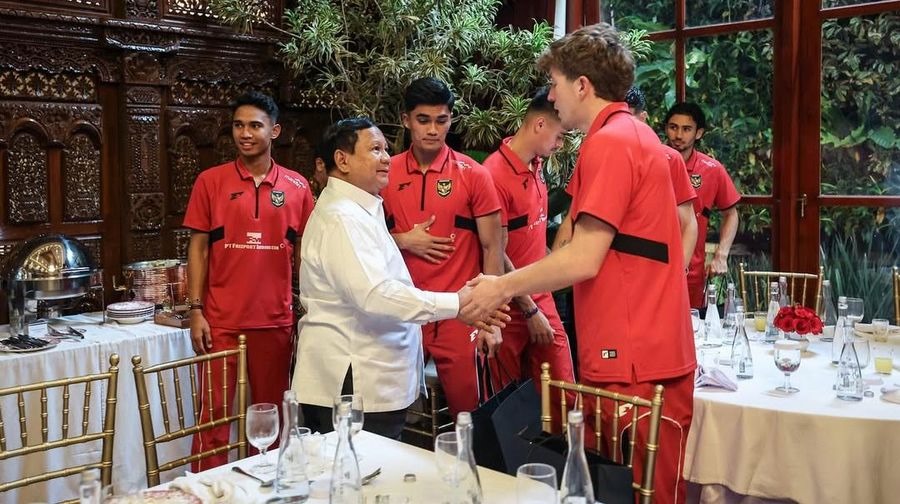 Foto:   Mensesneg Tegaskan Hadiah Jam Tangan Rolex untuk Timnas dari Dana Pribadi, Bukan Uang Negara | Pifa Net