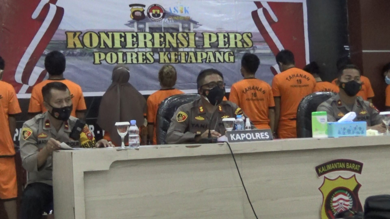 Foto: Guru SD Terduga Pengedar Narkoba di Tumbang Titi Diringkus Polres Ketapang | Pifa Net