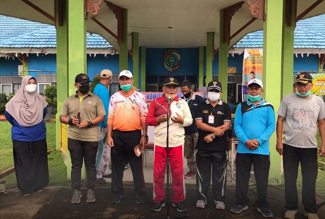 Foto: Ikut Senam Germas, Muhammad Pagi Ingatkan Camat Segedong Untuk Selalu Berkoordinasi | Pifa Net
