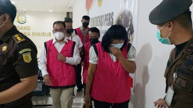 Foto: Kuasa Hukum 2 Tersangka Korupsi Dana Hibah Gereja di Sintang Akan Ajukan Praperadilan | Pifa Net