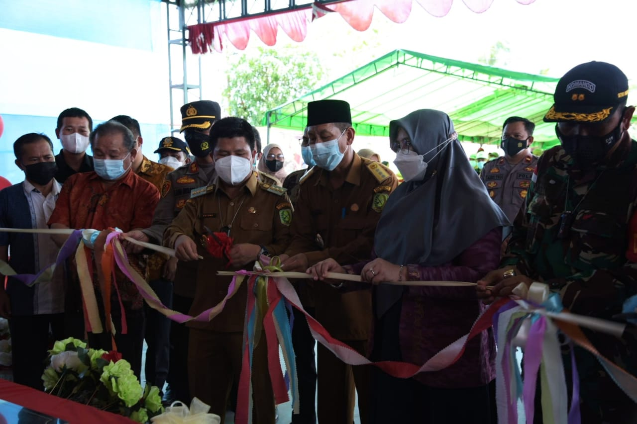 Foto: Bupati Sambas H. Satono: Rumah Duka Yayasan Kekal Abadi Adalah Wujud Keberagaman   | Pifa Net