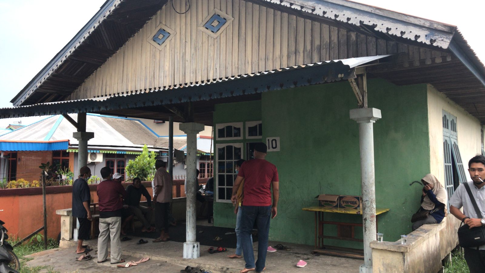 Foto: Dua Bocah Tewas Tenggelam di Parit Rengas Kapuas Sungai Kakap, Belum Diketahui Penyebabnya | Pifa Net
