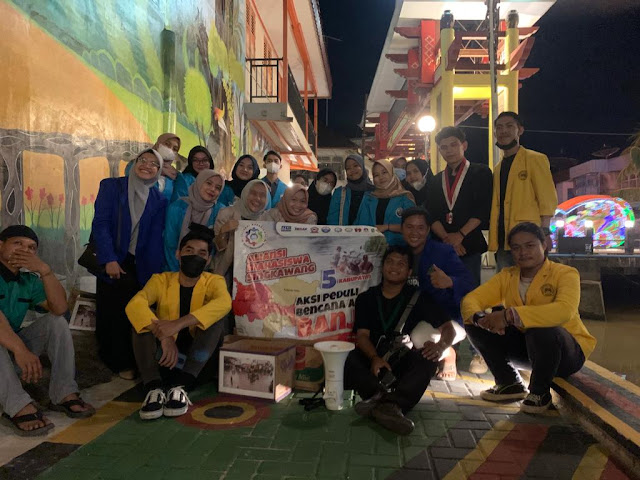 Foto: Aliansi Mahasiswa di Singkawang Gelar Penggalangan Dana Untuk Korban Banjir | Pifa Net