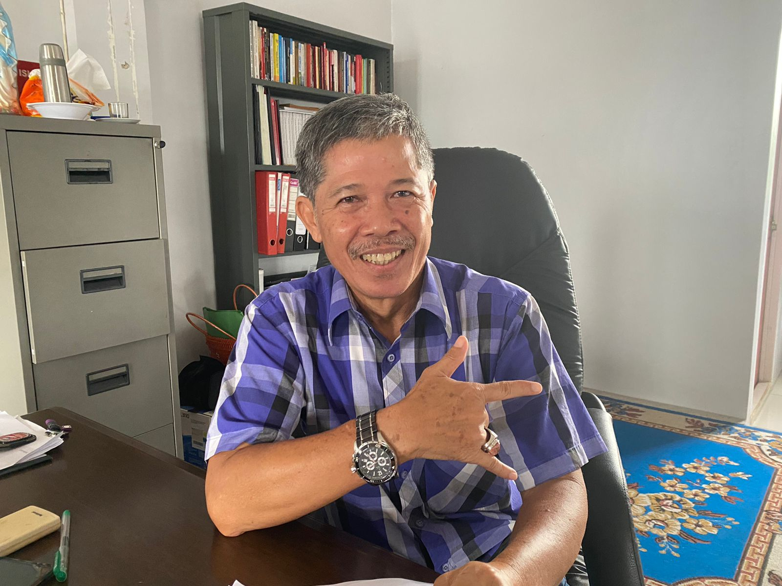 Foto: Pemda Kabupaten Bengkayang Memberi Anting di Jungur Babi | Pifa Net