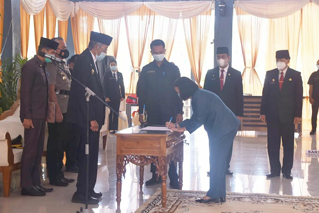 Foto: Yosepha Hasnah Kembali Dilantik dan Dikukuhkan Oleh Bupati Sintang Sebagai Sekda | Pifa Net