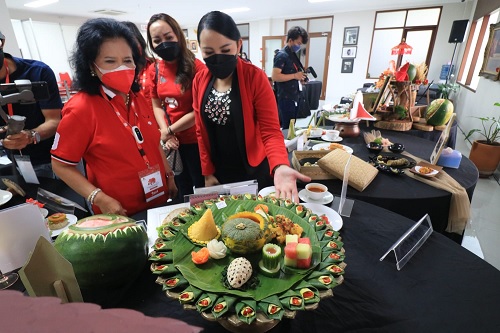Foto: Bupati Landak Perkenalkan Jagung Sebagai Makanan Pendamping Beras | Pifa Net