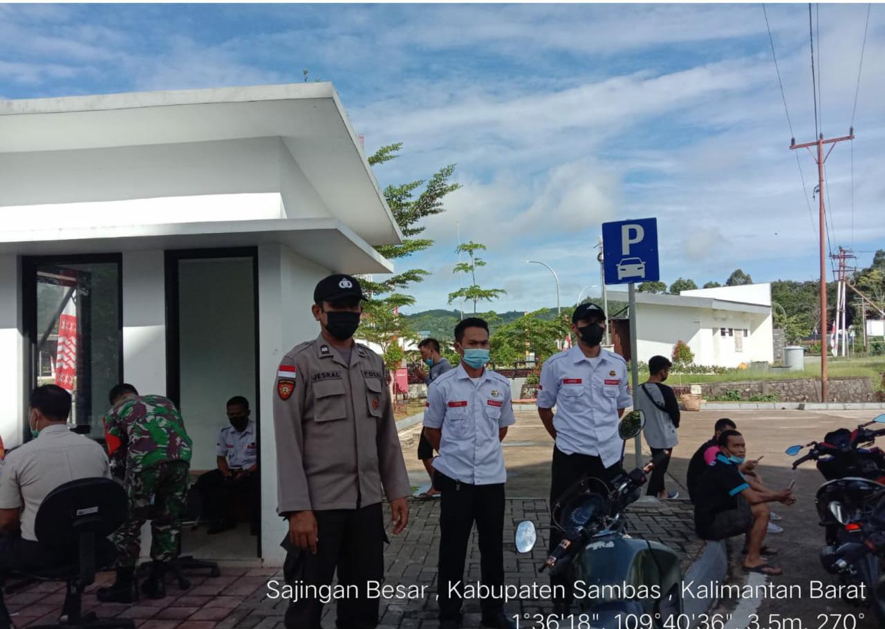 Foto: Tekan Angka Penyebaran Covid-19, Polsek Sajingan Lakukan Monitoring dan Pengamanan di PLBN Aruk | Pifa Net