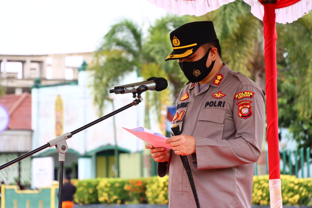 Foto: Polres Sintang Gelar Apel Pengecekan Kesiapan Sarpras Dalam Rangka Antisipasi Bencana di Kabupaten Sintang | Pifa Net