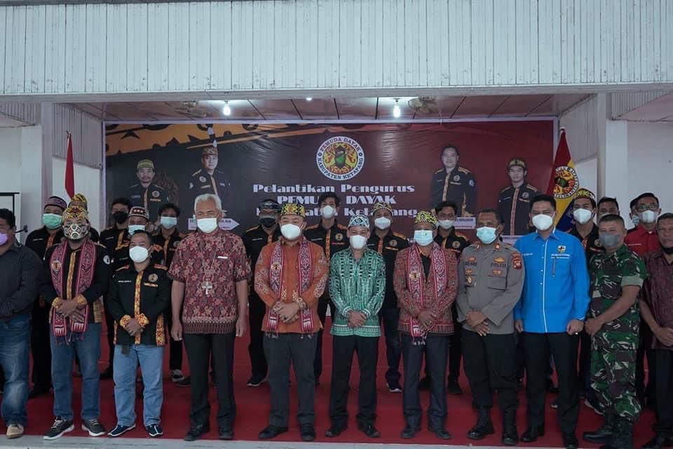 Foto: Alexander Hadiri Pelantikan Pengurus Pemuda Dayak Kabupaten Ketapang Periode 2022-2027 | Pifa Net