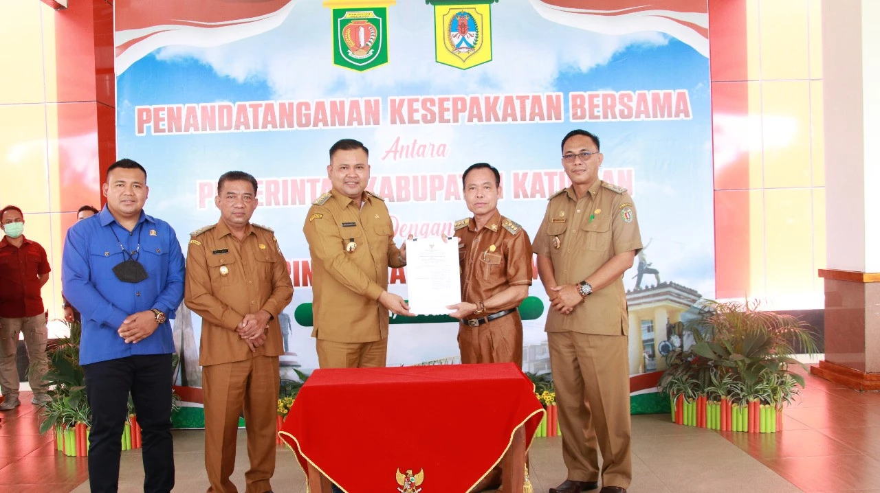 Foto: Pemkab Melawi dan Pemkab Katingan Jalin Kerja Sama Pembangunan Daerah    | Pifa Net
