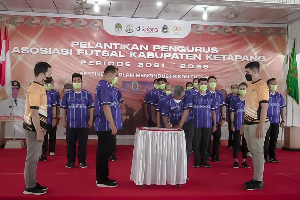 Foto: Martin Rantan Resmi Kukuhkan Pengurus Asosiasi Futsal Kabupaten Ketapang Periode 2022-2027 | Pifa Net