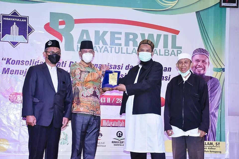 Foto: Wabup Ketapang Buka Resmi Rakerwil II Hidayatullah Kalbar Tahun 2022 | Pifa Net