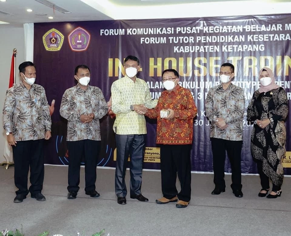 Foto: Resmi Buka Kegiatan In House Training, Wabup Ketapang Berikan Pesan Khusus | Pifa Net