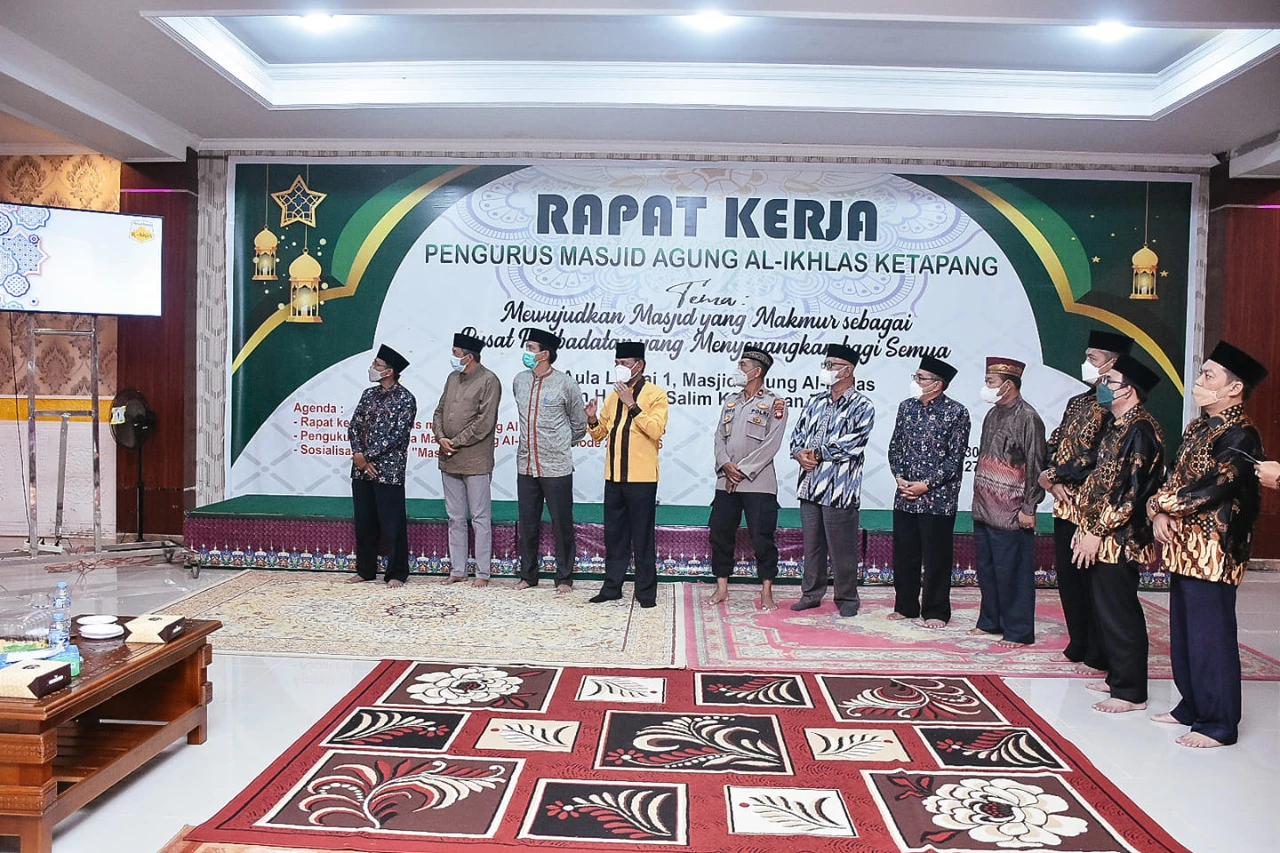 Foto: Buka Raker, Wabup Sebut Pengurus Masjid Agung Al-Ikhlas Bisa Susun Program Strategis dan Inovatif | Pifa Net