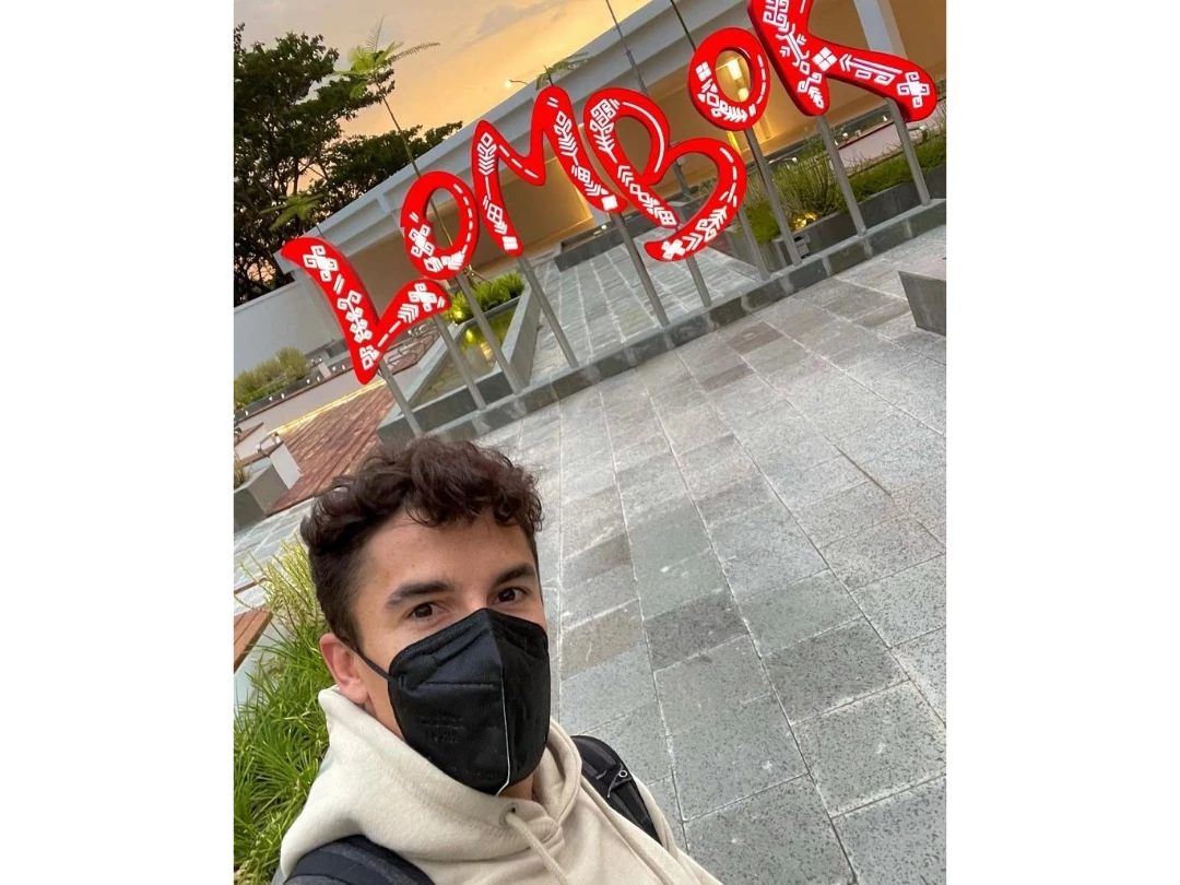 Foto: Sejumlah Pembalap MotoGP Tiba di Lombok, Netizen Girang Sambut Marc Marquez | Pifa Net