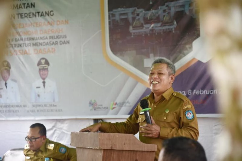 Foto: Bupati Kubu Raya Apresiasi Terselenggaranya Musrenbang di Saung Inovtan Empening Mandiri | Pifa Net