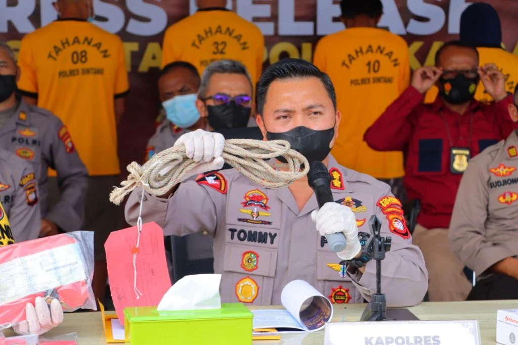 Foto: Polres Sintang Gelar Press Release Pengungkapan Curanmor Puluhan Unit      | Pifa Net
