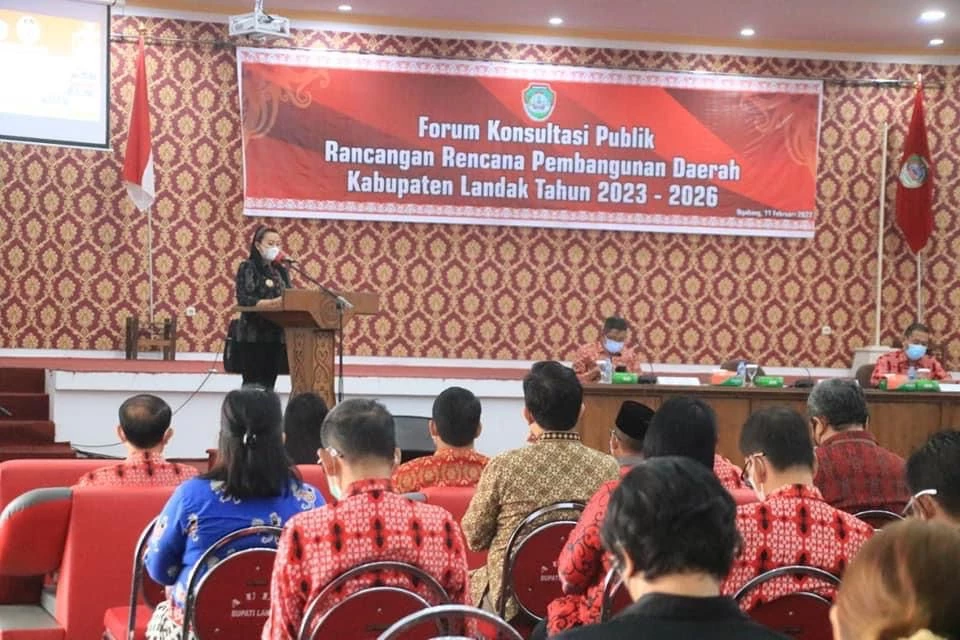 Foto: Bupati Landak Buka Forum Konsultasi Publik Penyusunan RPD Tahun 2023-2026 | Pifa Net