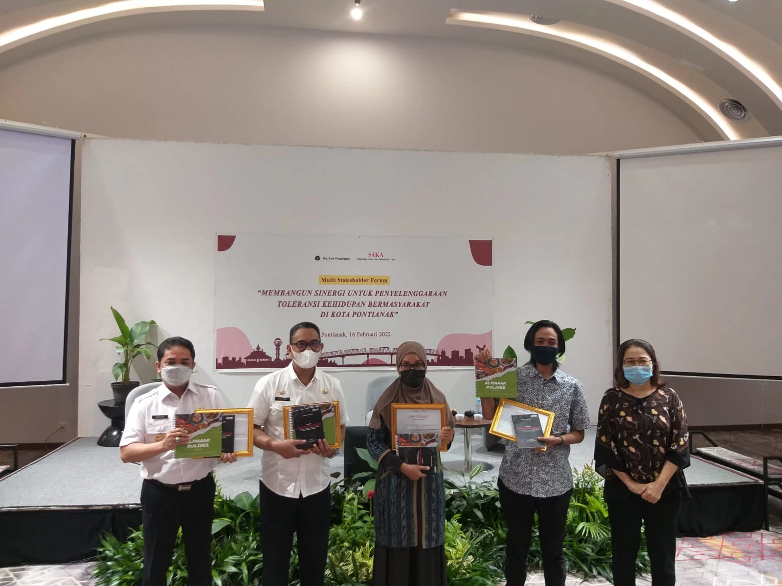 Foto: Apresiasi Raperda Penyelenggaraan Toleransi Kehidupan Bermasyarakat, Bahasan: Raperda Ini Sangat Dibutuhkan Kota Pontianak | Pifa Net