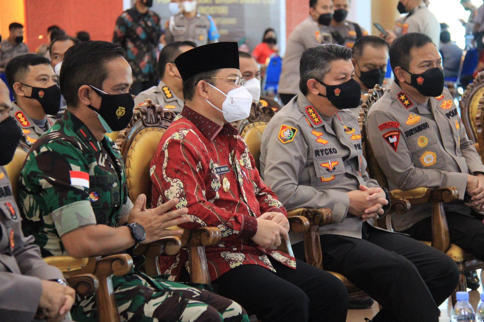 Foto: Wagub Tekankan Dua Arahan Presiden Kendalikan Covid-19 di Kalbar | Pifa Net