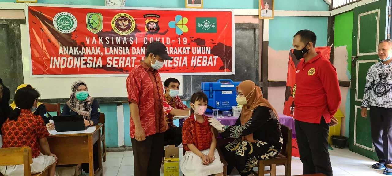 Foto: BINDA Kalbar Gelar Vaksinasi di Kabupaten Sambas | Pifa Net