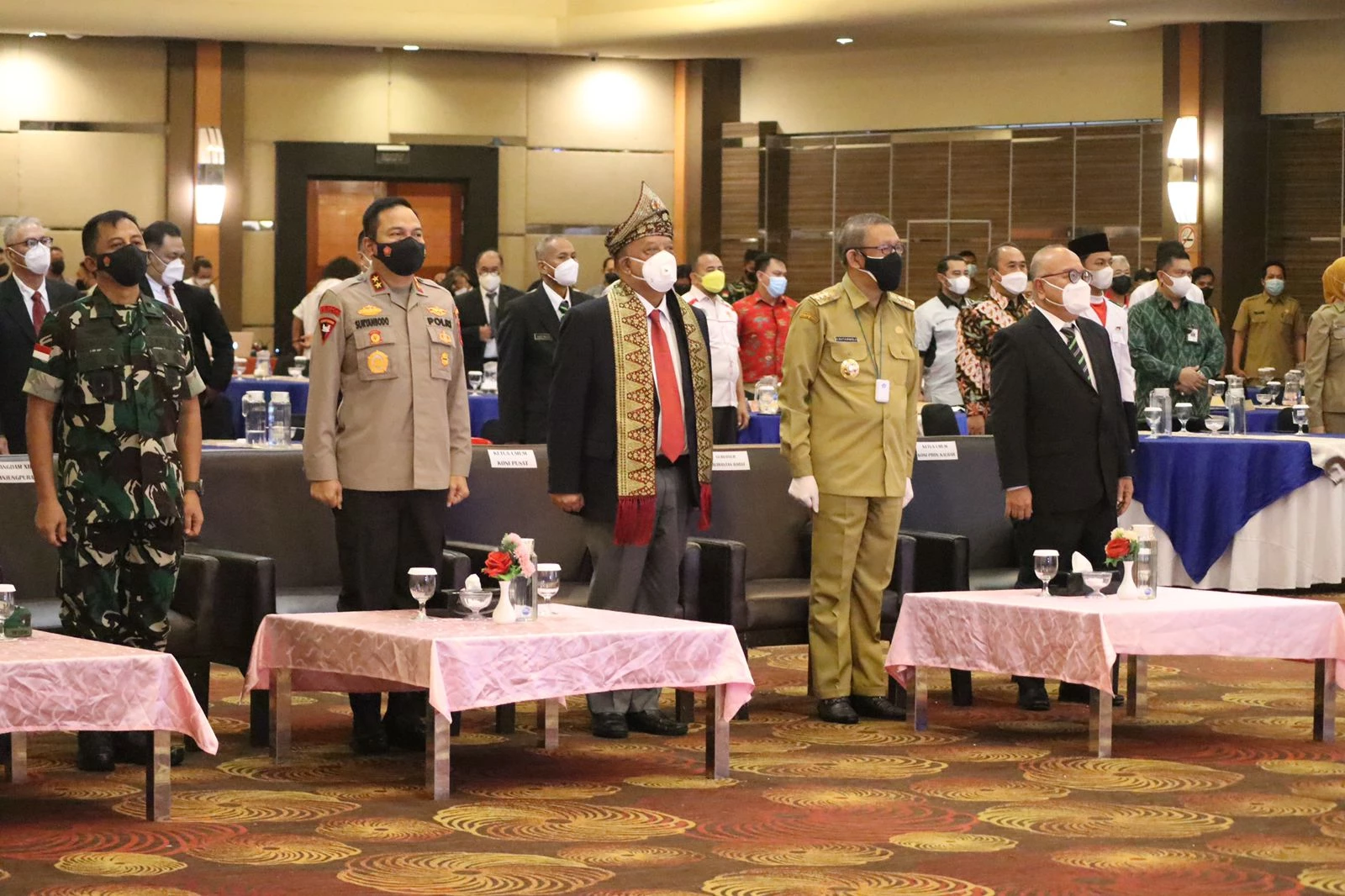 Foto: Pengurus KONI Kalbar Dikukuhkan, Konsentrasi Lebih untuk Cabor Unggulan | Pifa Net
