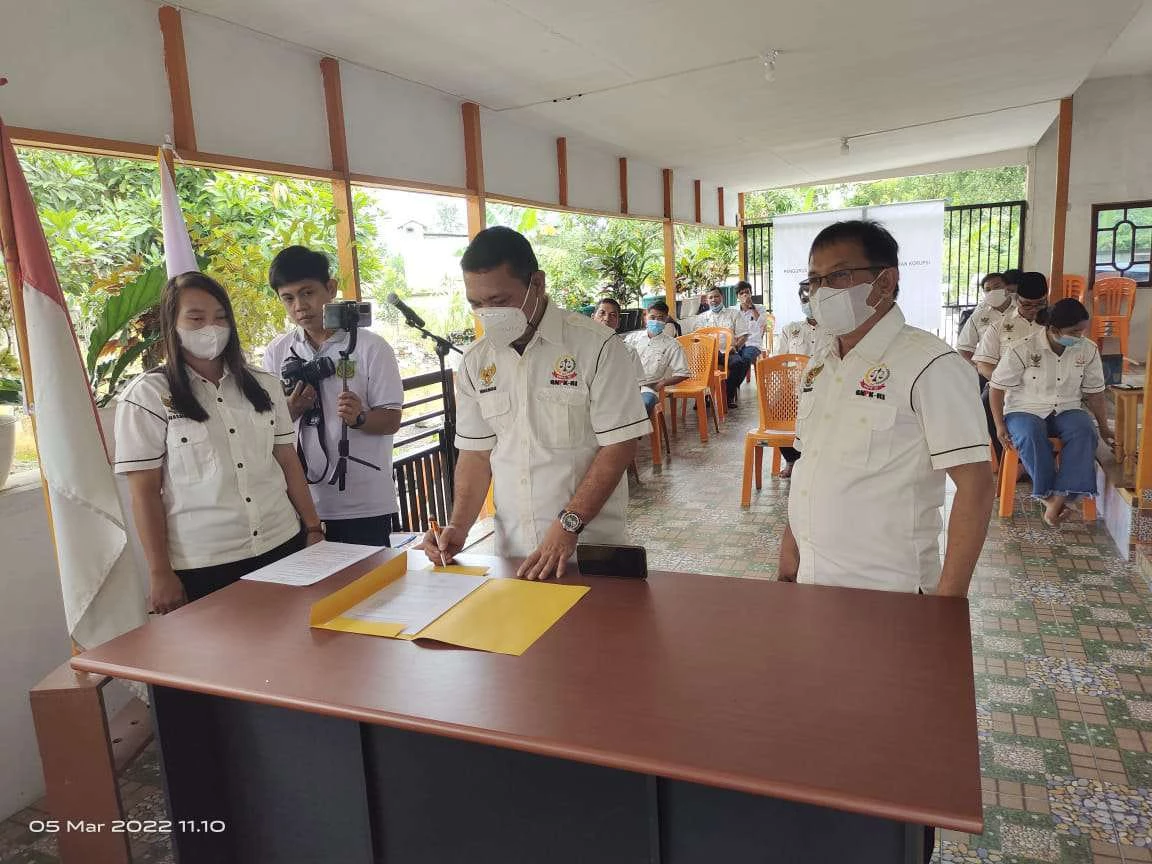 Foto: Pengurus PD GNPK-RI Kabupaten Sekadau Resmi Dilantik  | Pifa Net