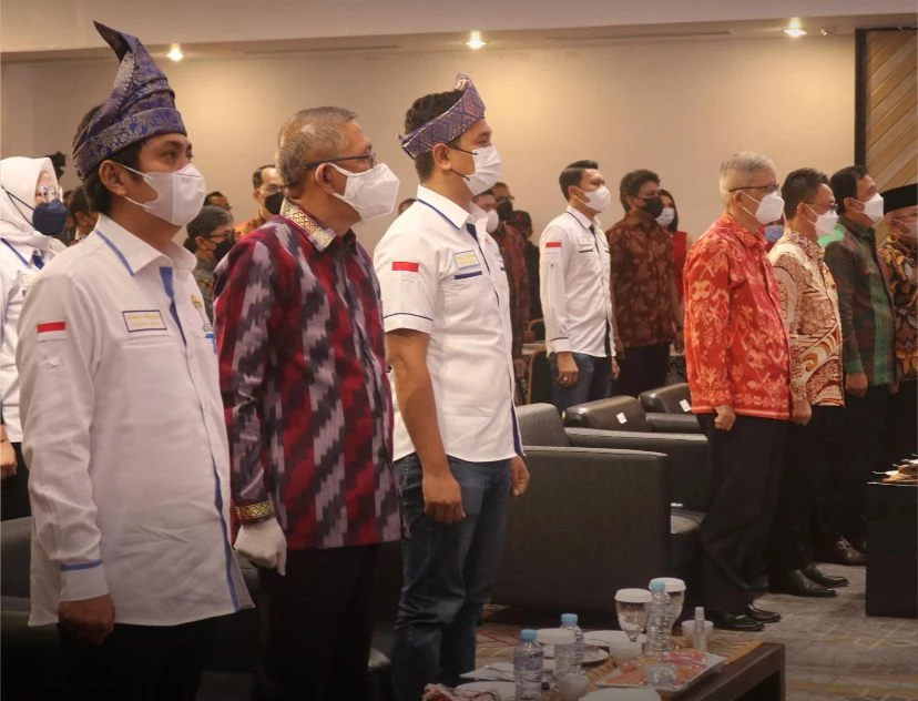 Foto: Gubernur Komit Permudah Perizinan Demi Kemajuan Kalbar | Pifa Net