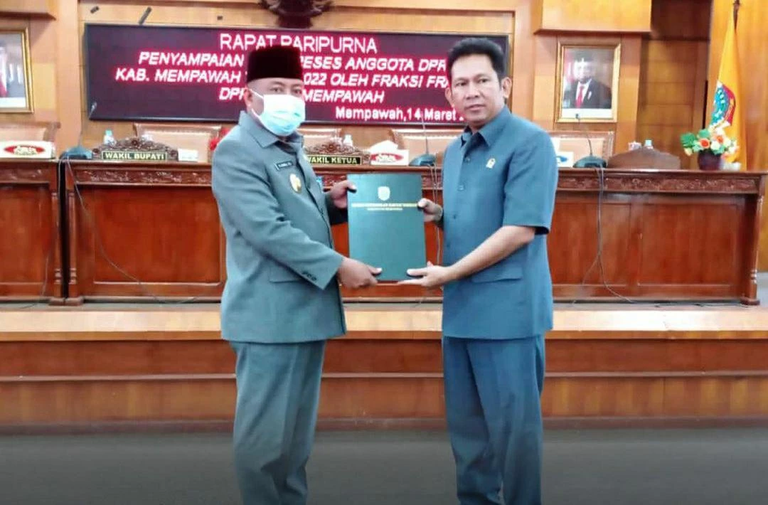 Foto: Wabup Hadiri Rapat Paripurna Penyampaian Reses DPRD Mempawah | Pifa Net