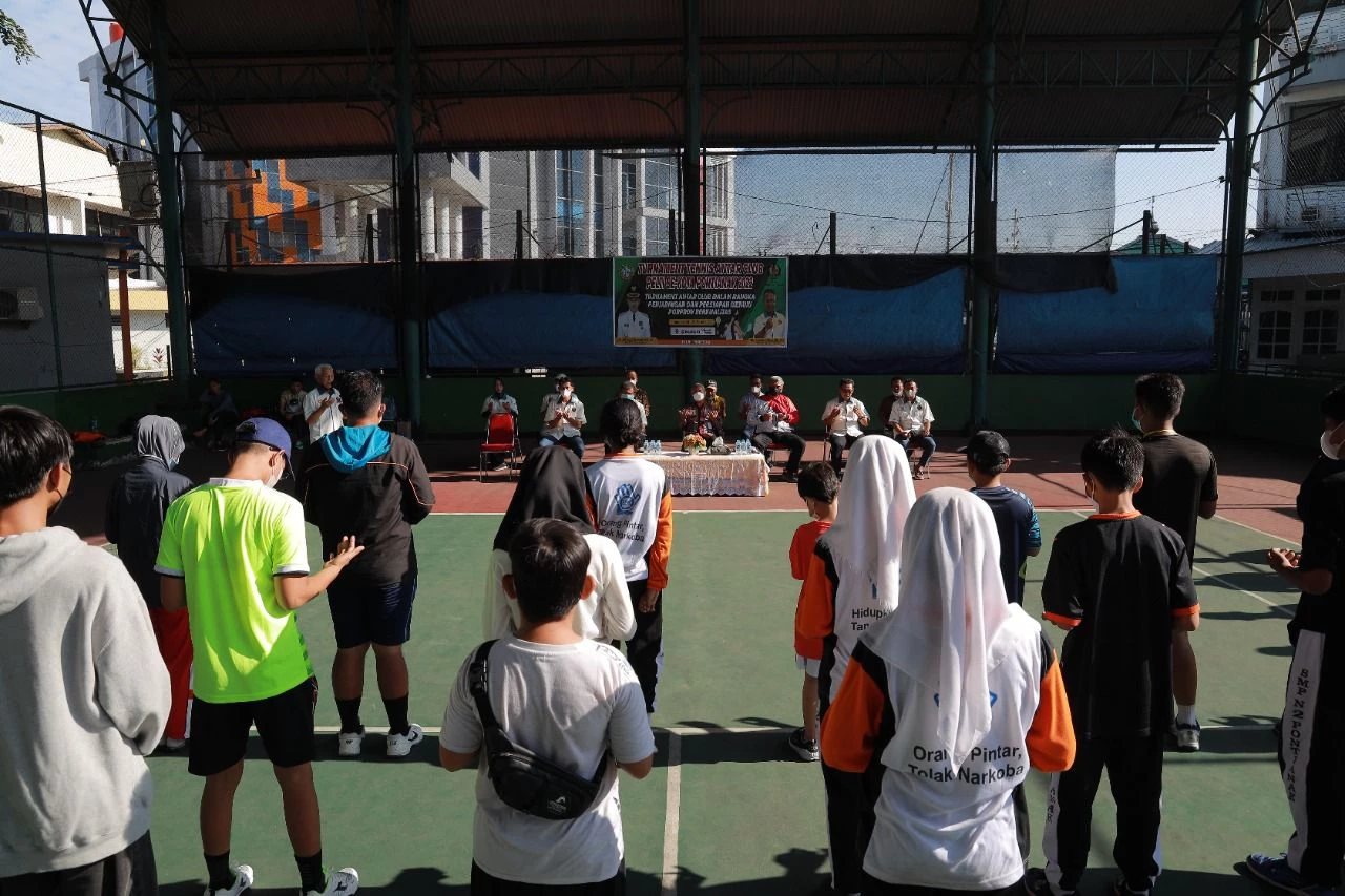 Foto: Regenerasi Atlet Tenis, Pelti Kota Pontianak Gelar Turnamen Antar Klub | Pifa Net
