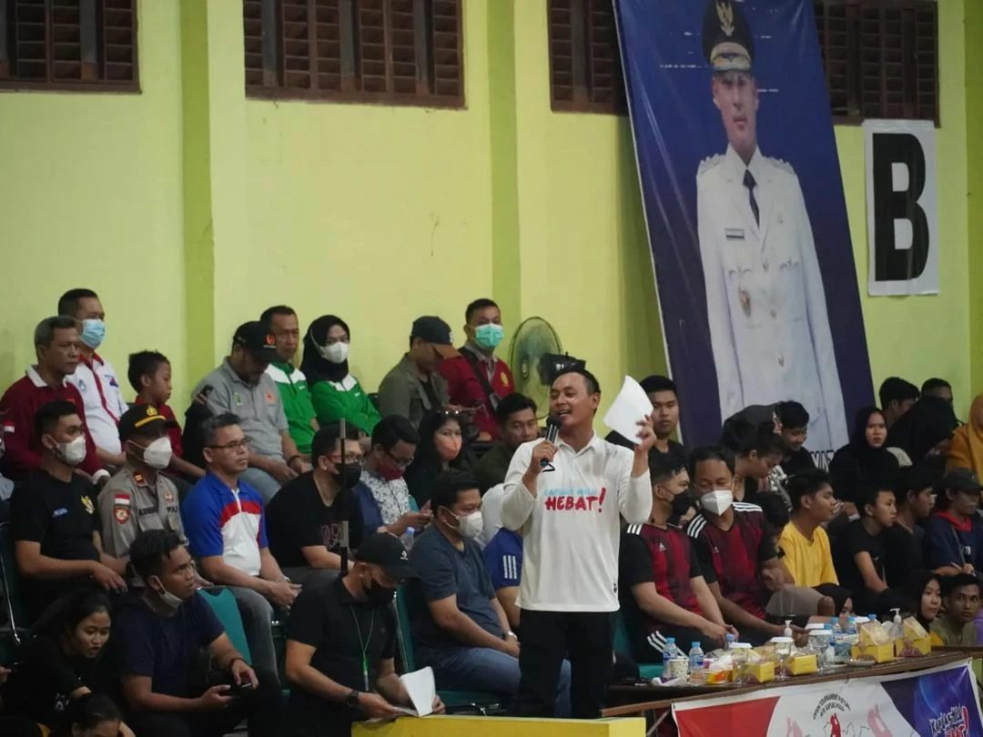 Foto: Wakil Bupati Kapuas Hulu Tutup Turnamen Futsal AFK Kapuas Hulu | Pifa Net