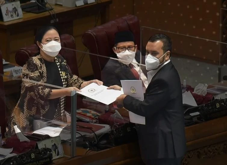 Foto: RUU TPKS Disahkan Jadi UU, Gemuruh Tepuk Tangan  Menggebu di DPR  | Pifa Net