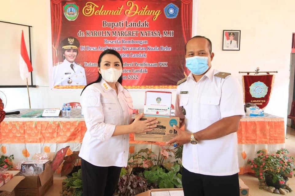 Foto: Bupati Landak Minta Pihak Desa Adakan Program Bagi Ibu Hamil | Pifa Net