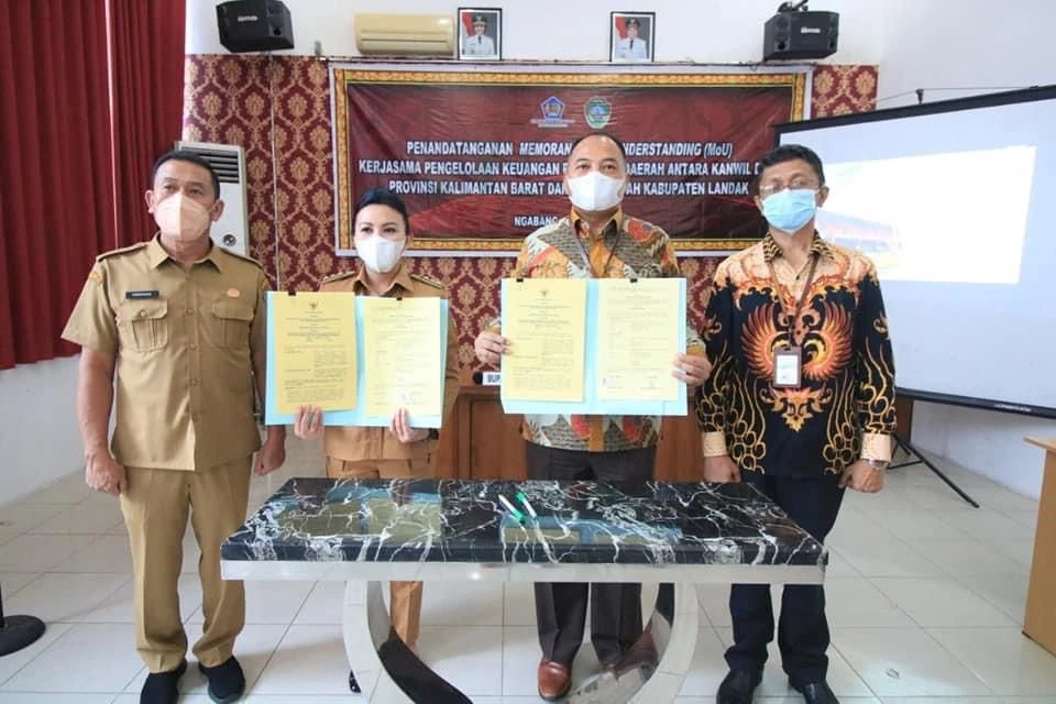 Foto: Pemkab Landak dan Ditjen Perbendaharaan Teken MoU Pengelolaan Keuangan | Pifa Net