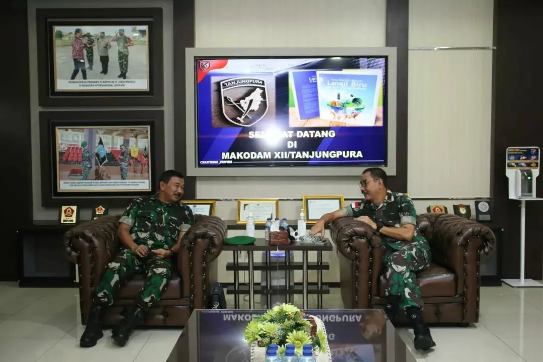 Foto: Pangdam XII/Tpr Terima Kunjungan Tim Pokja Penyusunan Kajian Strategis Sahli Kasad     | Pifa Net