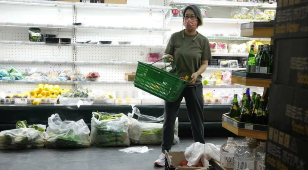 Foto: Kasus COVID-19 Meningkat, Panic Buying Terjadi di Beijing, China! | Pifa Net