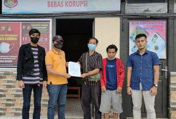 Foto: Sat Reskrim Polres Melawi Lakukan Mediasi Aduan Masyarakat Dugaan Tindak Pidana Penganiayaan | Pifa Net