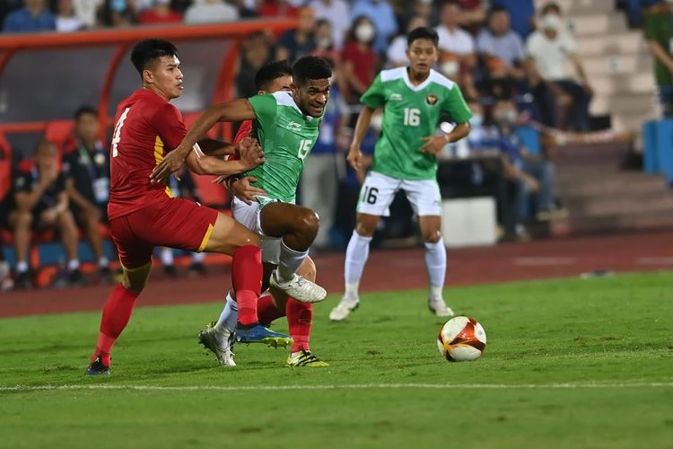 Foto: Indonesia Dibantai 0-3 oleh Vietnam di Laga Perdana Sea Games 2021 | Pifa Net
