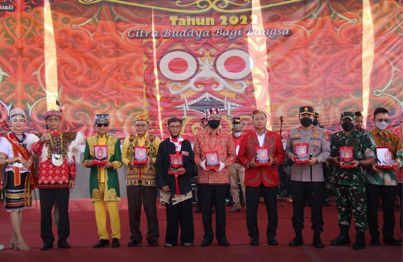 Foto: Pekan Gawai Dayak ke-36 Kalbar Resmi Dibuka Oleh Gubernur Sutarmidji | Pifa Net