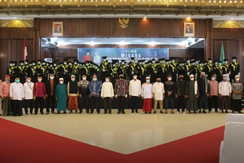 Foto: Gubernur Sutarmidji Mewisuda 181 Hafiz dan Hafizah | Pifa Net